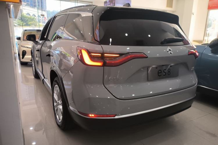 Used Nio ES8 2020 415 km Range 7-Seater Version Left Side