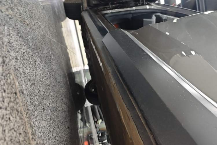Used Nio ES8 2020 580 km Range Six-Seater Version Left Side Sill