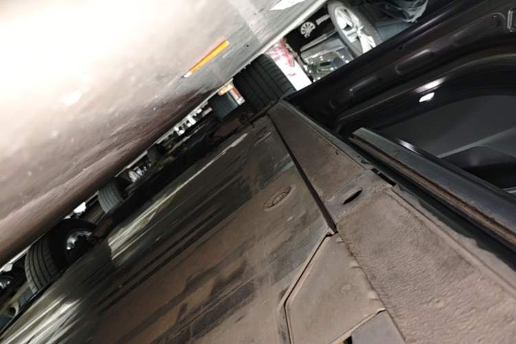 Used Nio ES8 2020 415 km Range 6-Seater Version Left Side Sill