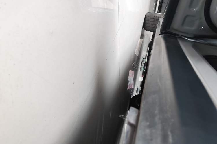 Used Nio ES8 2020 415 km Range 6-Seater Version Left Side Sill