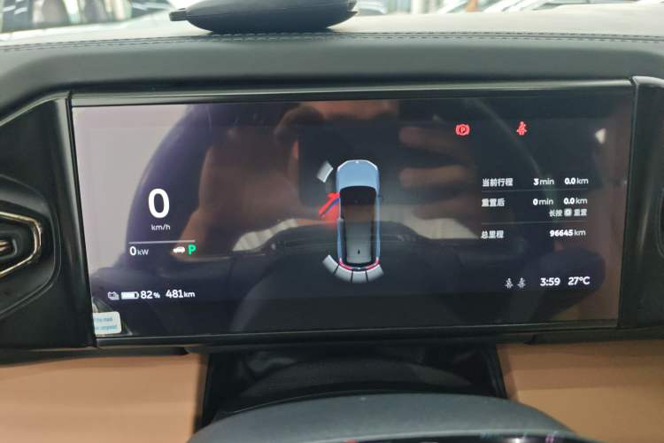 Used Nio ES8 2020 415 km Signature Edition 6-Seater Version Odometer Close Up