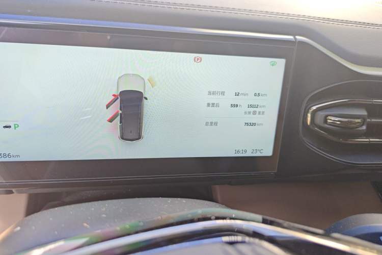 Used Nio ES8 2020 580 km Range Signature Edition Six-Seater Version Odometer Close Up