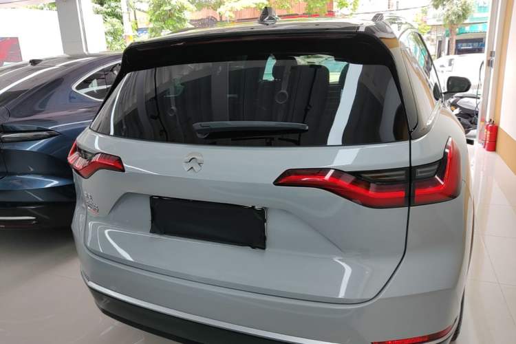 Used Nio ES8 2020 580 km Range Signature Edition Six-Seater Version Rear