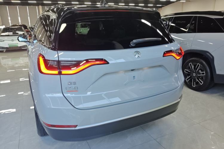 Used Nio ES8 2020 580 km Range 7-Seater Version Rear