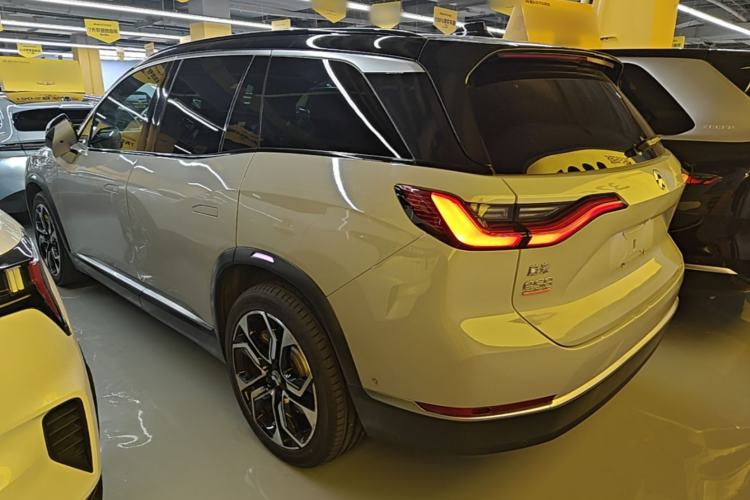Used Nio ES8 2020 580 km Range Signature Edition Six-Seater Version Rear Left 45 Deg