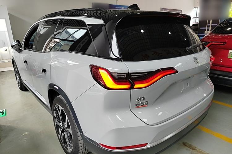 Used Nio ES8 2020 415 km Signature Edition 6-Seater Version Rear Left 45 Deg