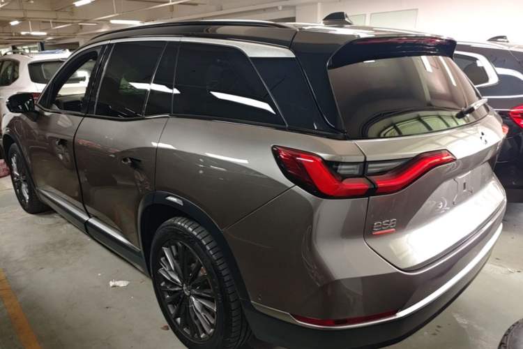 Used Nio ES8 2020 415 km Range 6-Seater Version Rear Left 45 Deg
