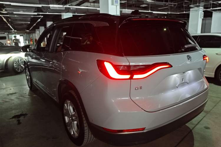 Used Nio ES8 2020 415 km Range 7-Seater Version Rear Left 45 Deg
