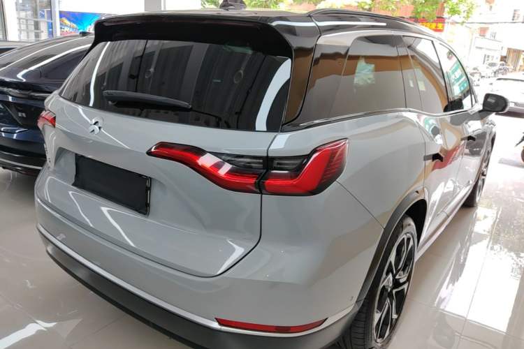Used Nio ES8 2020 580 km Range Signature Edition Six-Seater Version Rear Right 45 Deg