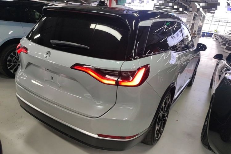 Used Nio ES8 2020 415 KM Signature Edition 7-Seater Version Rear Right 45 Deg