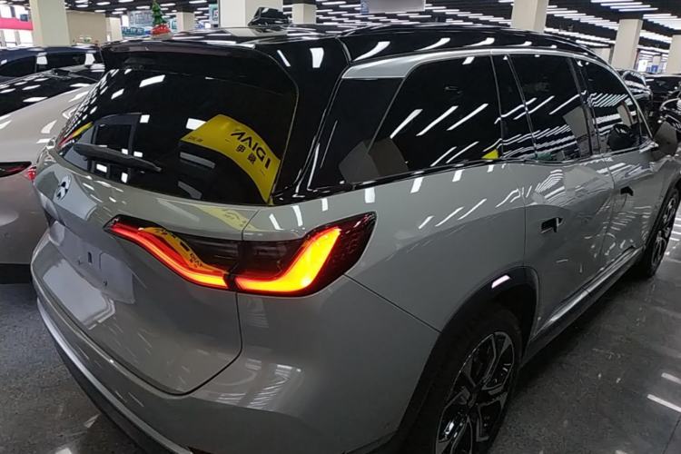 Used Nio ES8 2020 415 km Signature Edition 6-Seater Version Rear Right 45 Deg