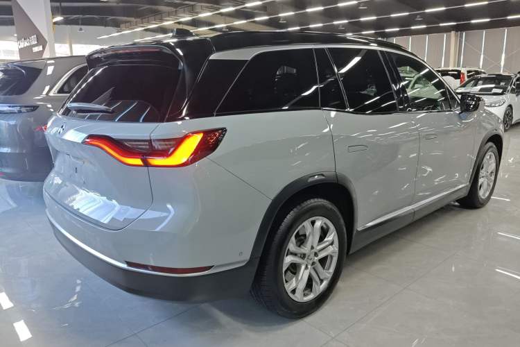 Used Nio ES8 2020 580 km Range 7-Seater Version Rear Right 45 Deg