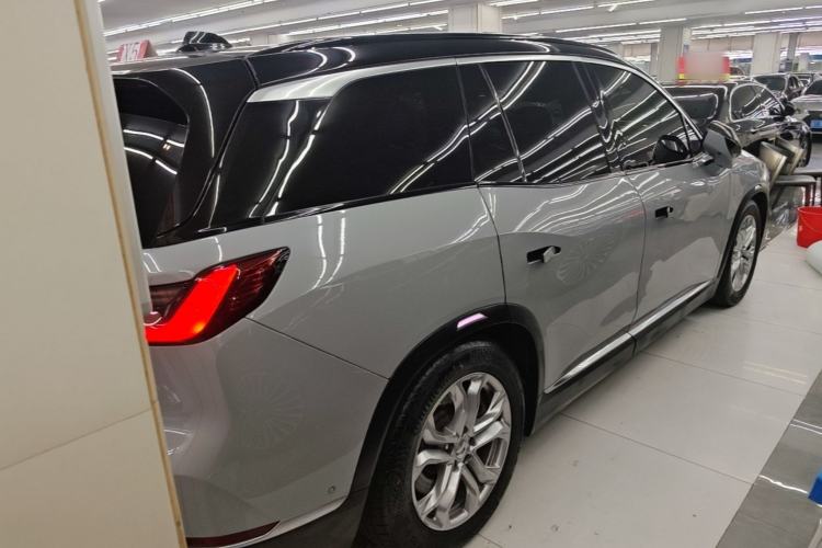 Used Nio ES8 2020 580 km Range 7-Seater Version Rear Right 45 Deg