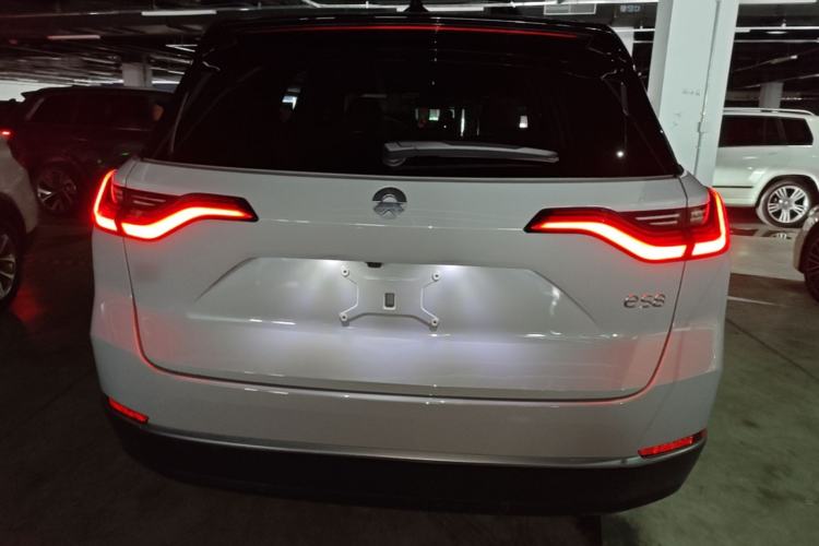 Used Nio ES8 2020 415 km Range 7-Seater Version Rear