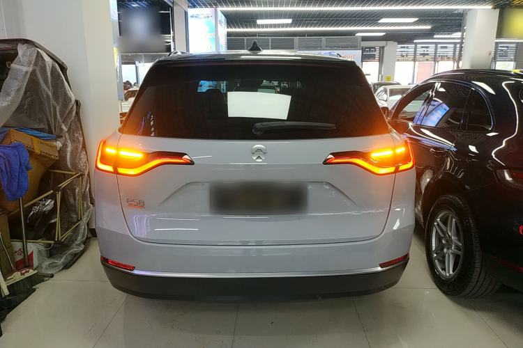 Used Nio ES8 2020 580 km Range Signature Edition Six-Seater Version Rear