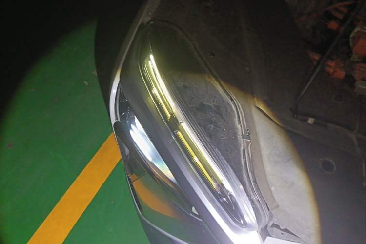 Used Nio ES8 2020 415 km Range 6-Seater Version Right Front Headlight