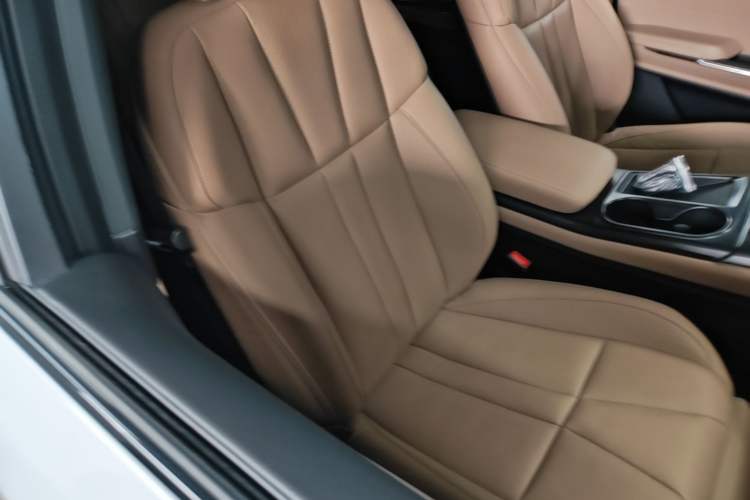 Used Nio ES8 2020 415 km Range 7-Seater Version Right Front Seat