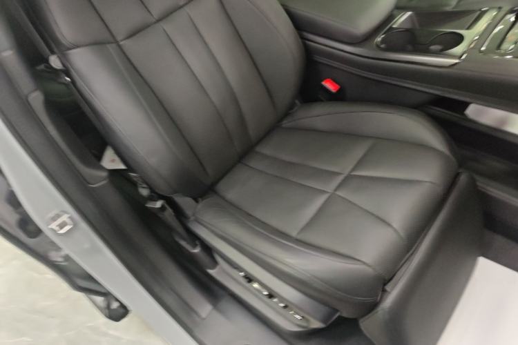Used Nio ES8 2020 580 km Range Six-Seater Version Right Front Seat
