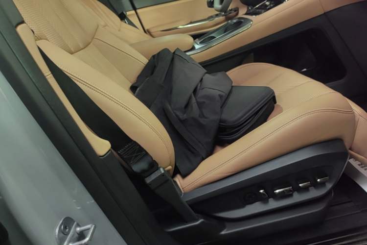 Used Nio ES8 2020 415 km Range 6-Seater Version Right Front Seat