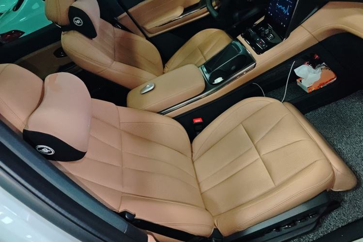 Used Nio ES8 2020 415 km Range 7-Seater Version Right Front Seat