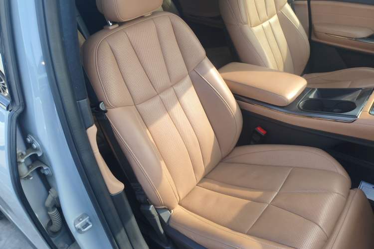 Used Nio ES8 2020 580 km Range Six-Seater Version Right Front Seat