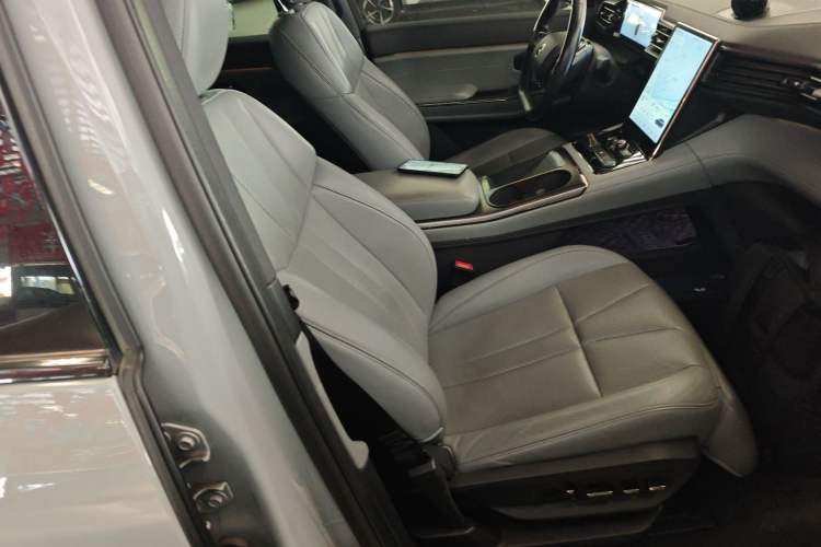 Used Nio ES8 2020 580 km Range Six-Seater Version Right Front Seat
