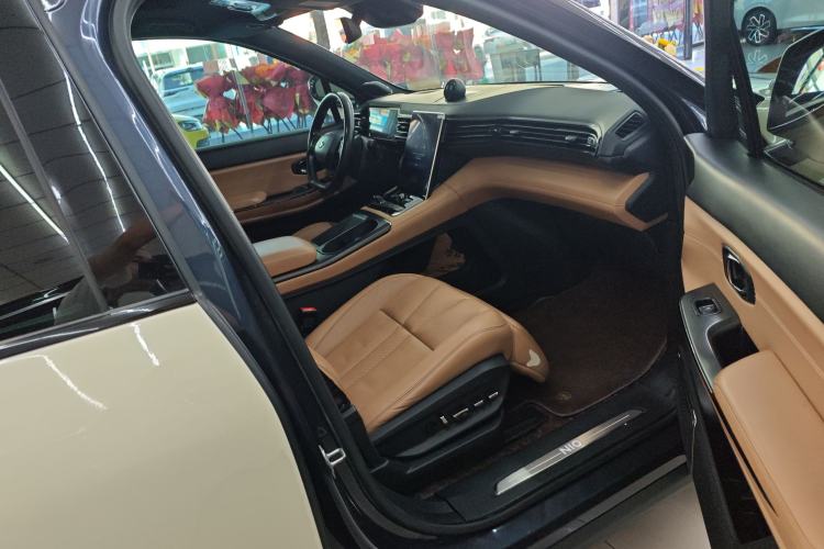 Used Nio ES8 2020 415 km Signature Edition 6-Seater Version Right Front Seat