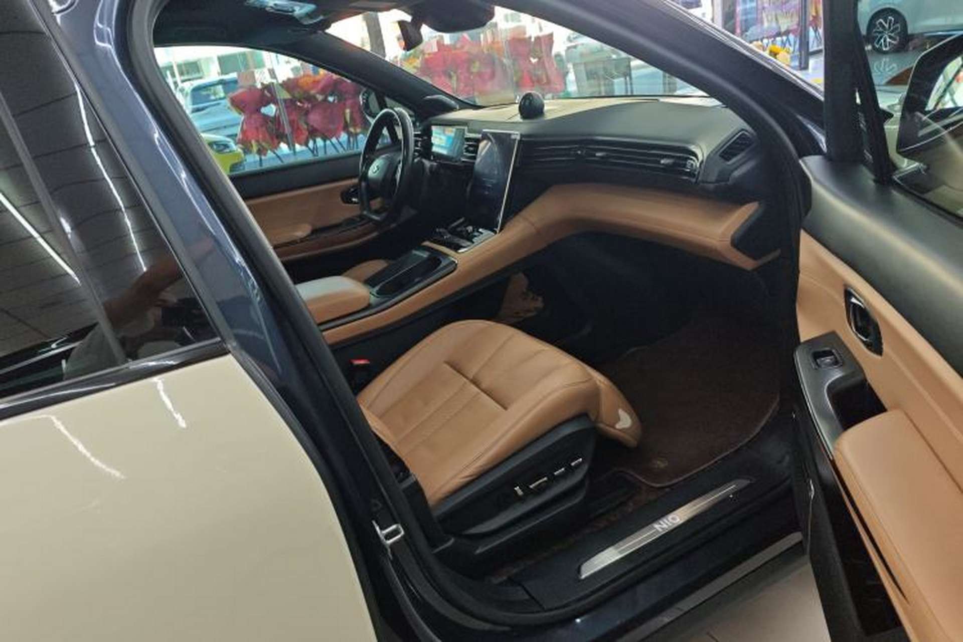Used Nio ES8 2020 415 km Signature Edition 6-Seater Version Right Front Seat