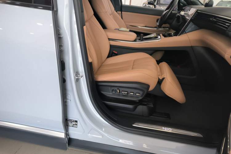Used Nio ES8 2020 415 km Range 7-Seater Version Right Front Seat