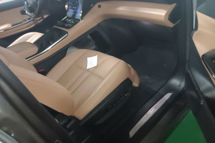 Used Nio ES8 2020 450 km Range 6-Seater Version Right Front Seat