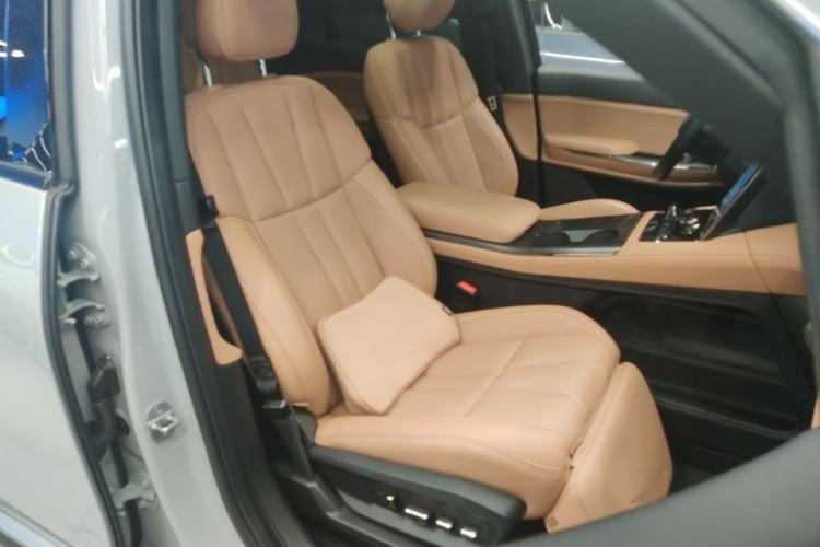 Used Nio ES8 2020 415 km Range 7-Seater Version Right Front Seat