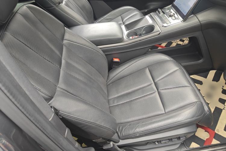 Used Nio ES8 2020 415 km Range 7-Seater Version Right Front Seat