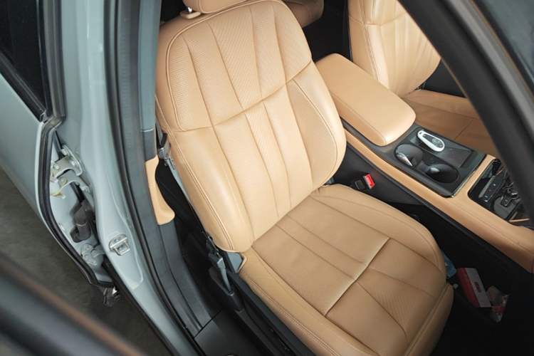 Used Nio ES8 2020 580 km Range Six-Seater Version Right Front Seat