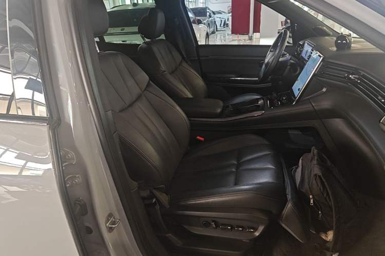 Used Nio ES8 2020 415 km Range 6-Seater Version Right Front Seat