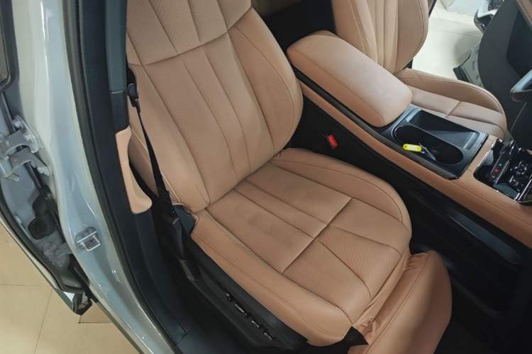 Used Nio ES8 2020 580 km Range Six-Seater Version Right Front Seat