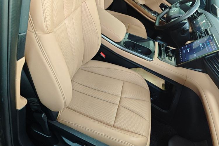 Used Nio ES8 2020 450 km Range 7-Seater Version Right Front Seat