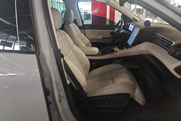 Used Nio ES8 2020 415 km Signature Edition 6-Seater Version Right Front Seat