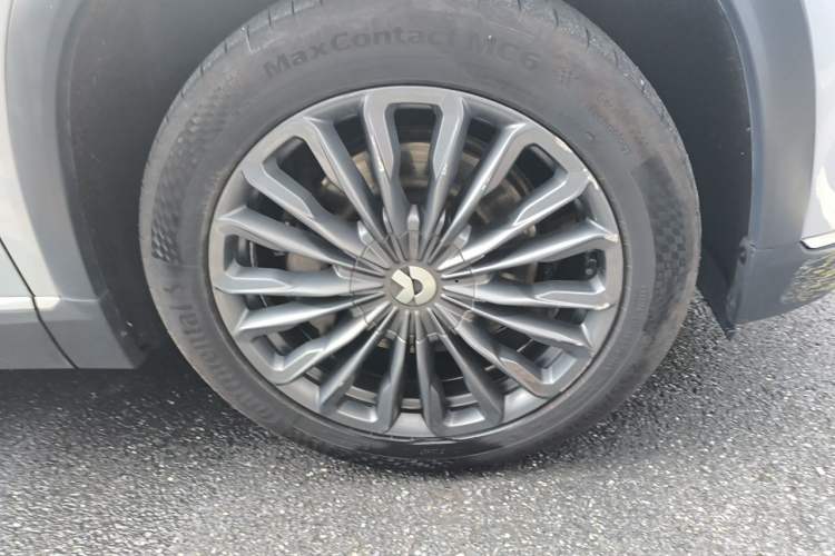Used Nio ES8 2020 580 km Range Six-Seater Version Right Front Wheel Hub