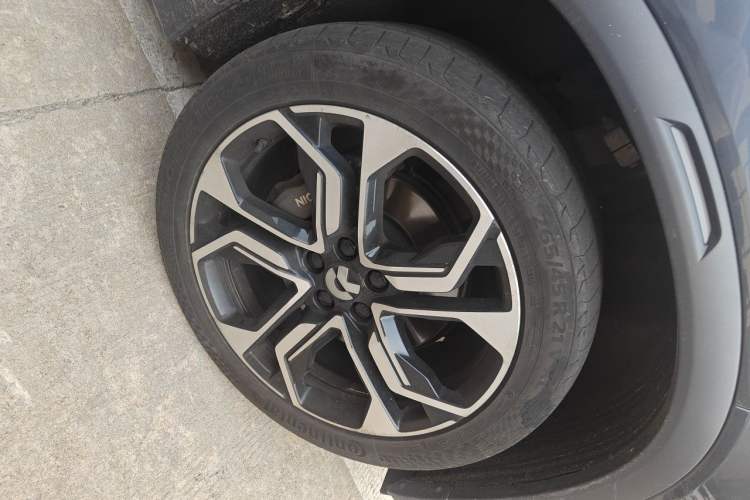 Used Nio ES8 2020 415 km Signature Edition 6-Seater Version Right Front Wheel Hub