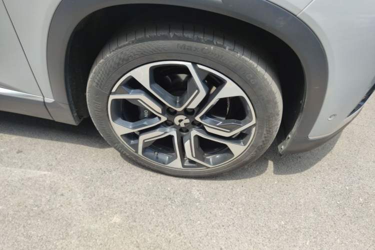 Used Nio ES8 2020 415 km Range 6-Seater Version Right Front Wheel Hub