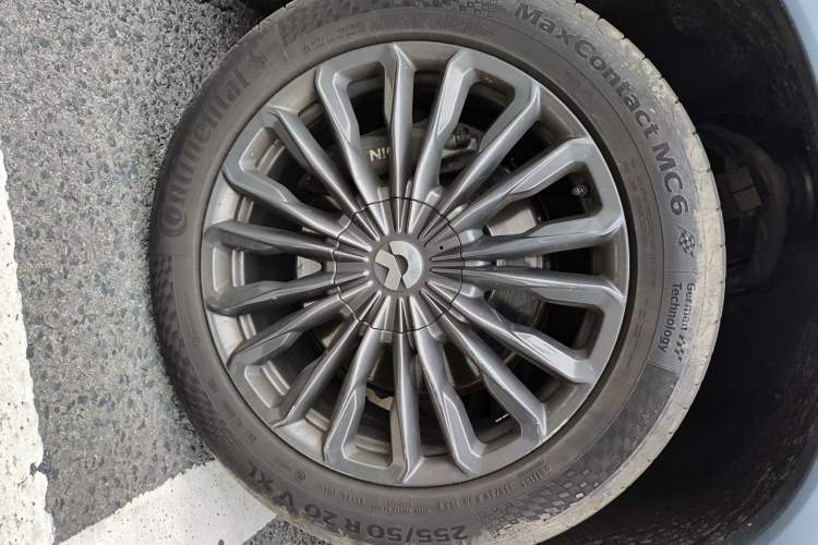 Used Nio ES8 2020 580 km Range Six-Seater Version Right Front Wheel Hub