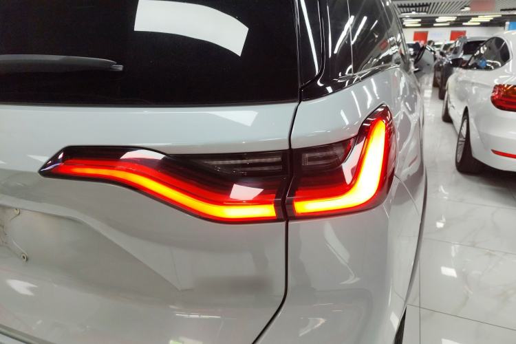Used Nio ES8 2020 415 km Range 6-Seater Version Right Rear Taillight