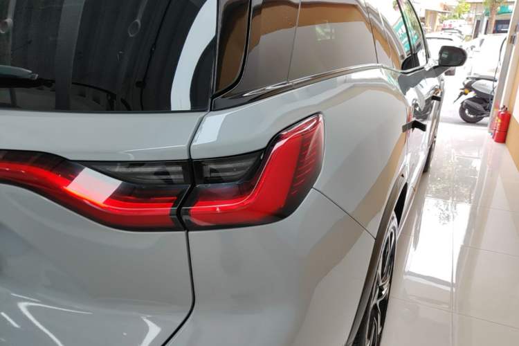 Used Nio ES8 2020 580 km Range Signature Edition Six-Seater Version Right Rear Taillight