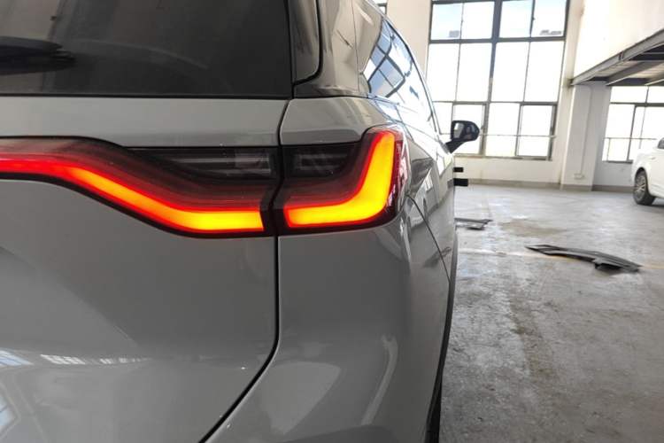 Used Nio ES8 2020 415 km Range 6-Seater Version Right Rear Taillight