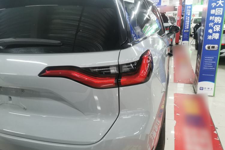 Used Nio ES8 2020 580 km Range Six-Seater Version Right Rear Taillight