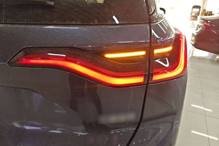 Used Nio ES8 2020 450KM Signature Edition Six-Seater Version Right Rear Taillight