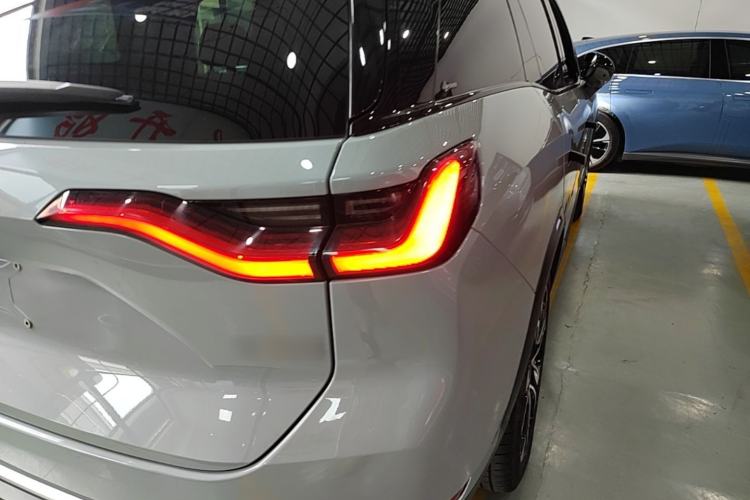 Used Nio ES8 2020 415 km Signature Edition 6-Seater Version Right Rear Taillight