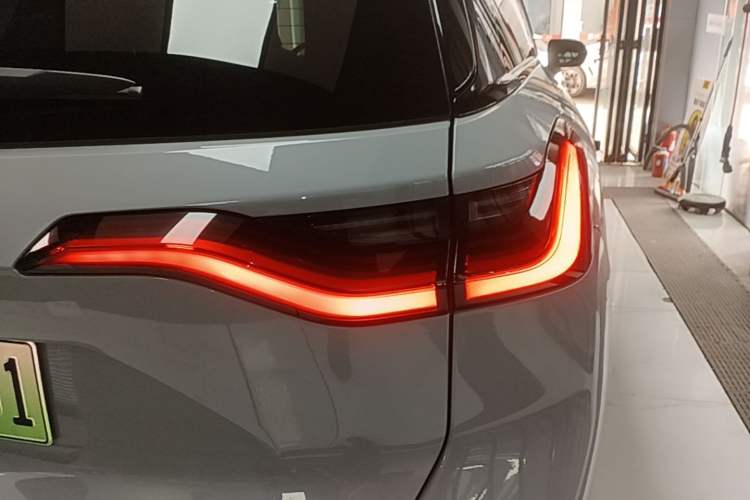 Used Nio ES8 2020 415 km Signature Edition 6-Seater Version Right Rear Taillight