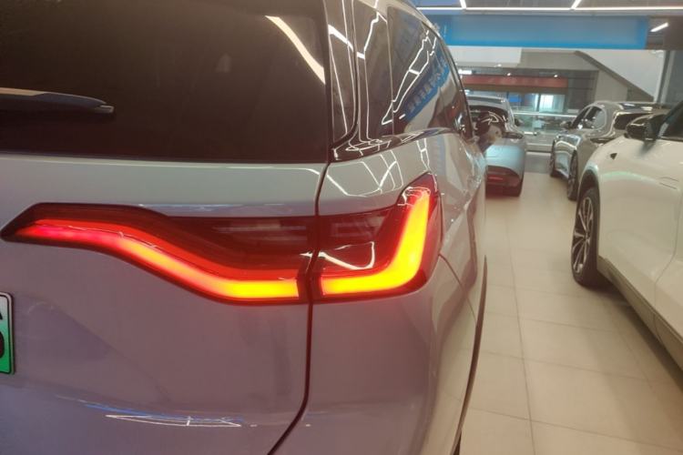 Used Nio ES8 2020 415 km Range 7-Seater Version Right Rear Taillight