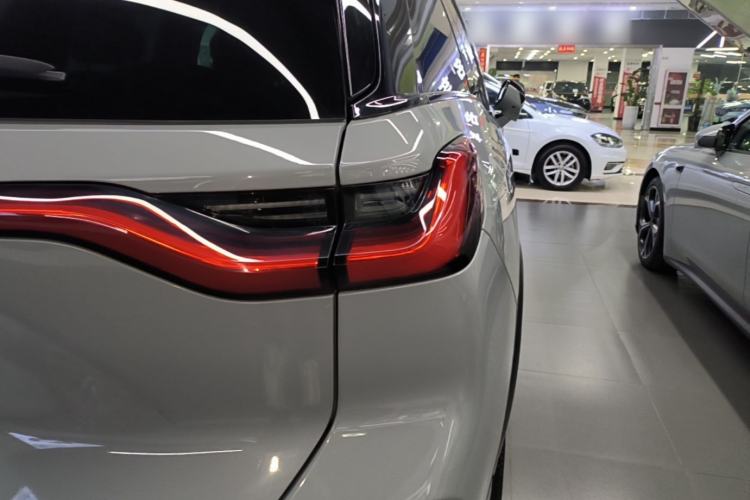Used Nio ES8 2020 415 km Signature Edition 6-Seater Version Right Rear Taillight